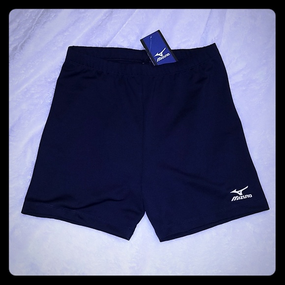 Mizuno Pants - NWT  Mizuno volleyball shorts size M
